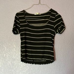 Juniors M B&W Crop Top